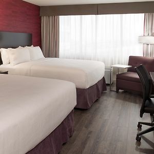 Standard Queen Room Two Queen Beds Airport View